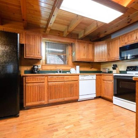 Pigeonforge Cabin Game Roomdog Friendlyhot Tub Pigeon Forge Eksteriør billede